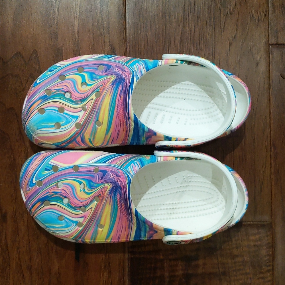 Tie-dye Crocs - Picture 2 of 4